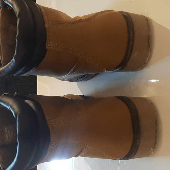 Construction booties - Picture 3 of 3